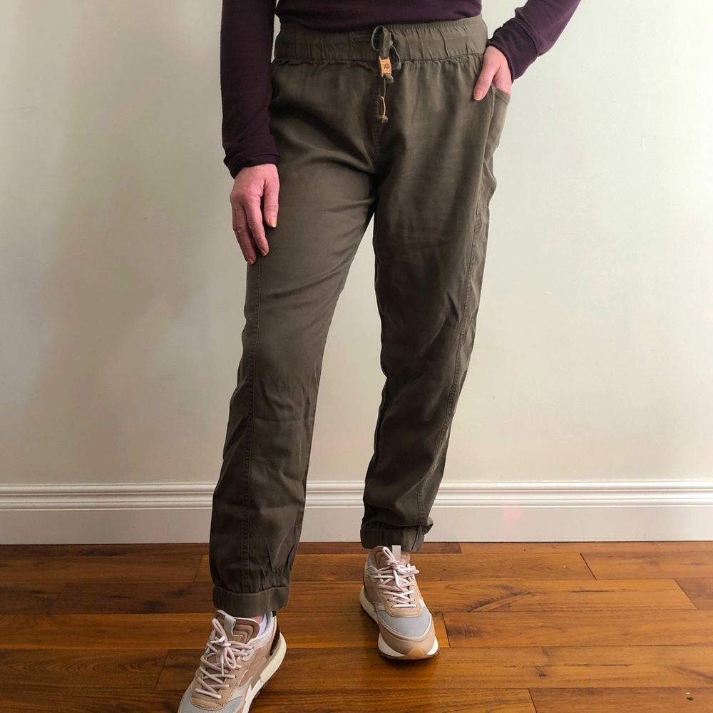 NWT Olive Green Ten Tree Colwood Joggers
